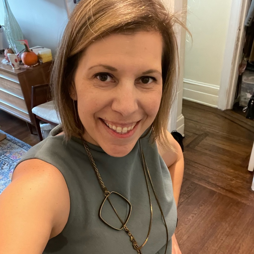 Meet your Posher, Elizabeth
